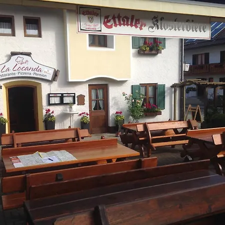 La Ristorante Pizzeria Garni 住宿加早餐酒店 *