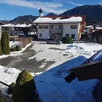 Bed & Breakfast La Ristorante Pizzeria Garni 3*
