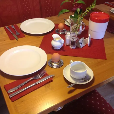 La Ristorante Pizzeria Garni 3* 欧斯塔德